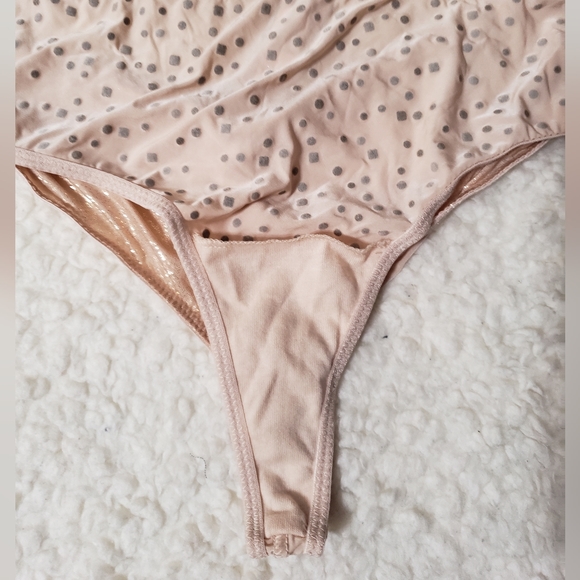 Victoria's Secret Dream Angels Bra & Pant Set - Picture 12 of 15